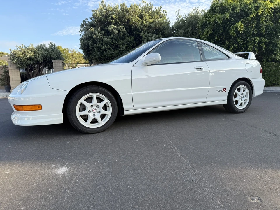 2001 Acura Integra Type R 3rd Gen - Image 3 of 31