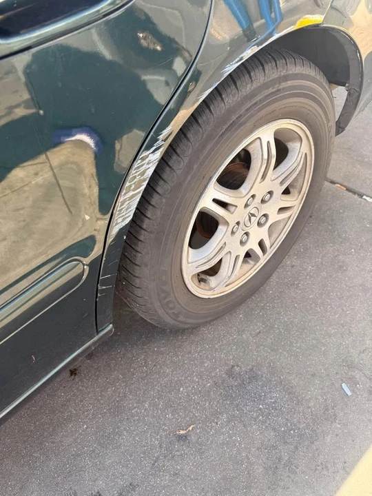 2001 Acura TL 2nd Gen - Image 4 of 10