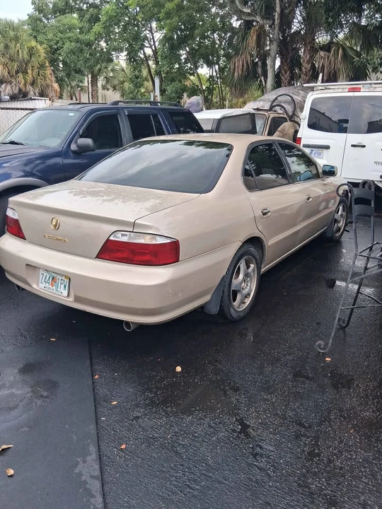 2001 Acura TL 2nd Gen - Image 2 of 6