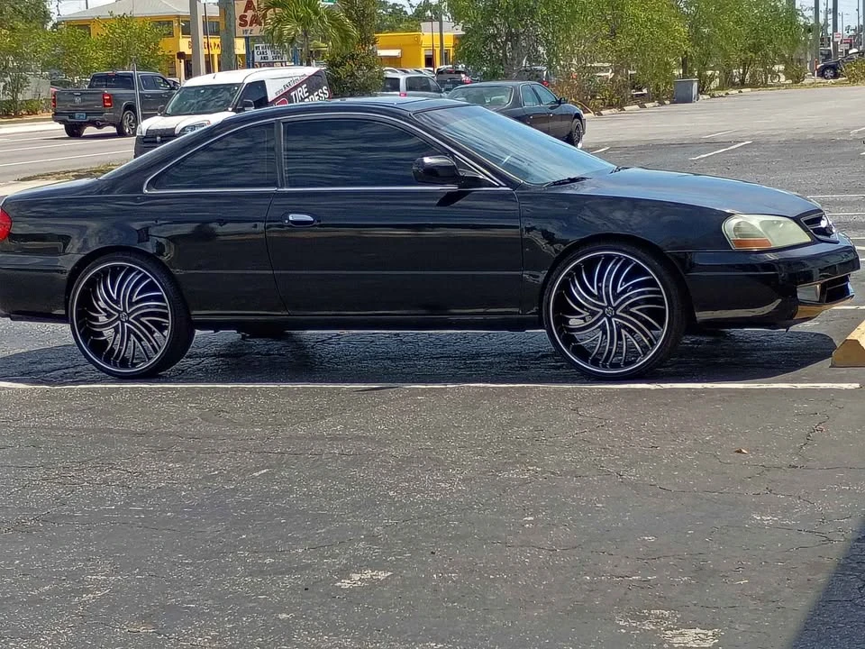 2001 Acura CL 2nd Gen - Image 2 of 4