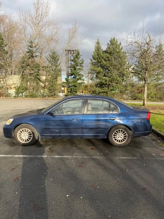 2001 Acura EL - Image 2 of 17