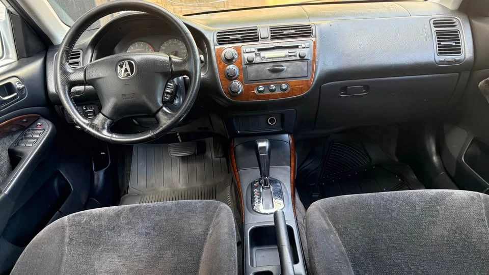 2001 Acura EL - Image 2 of 5
