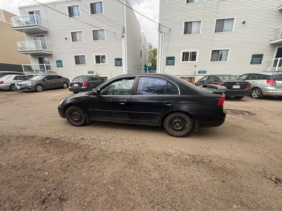 2001 Acura EL - Image 2 of 7