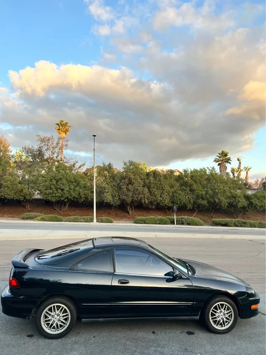 2001 Acura Integra 3rd Gen - Image 2 of 11