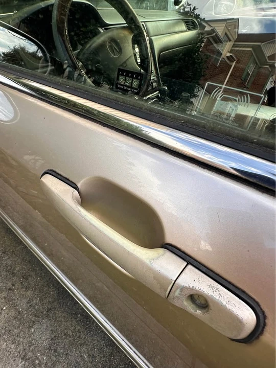 2001 Acura RL 1st Gen - Image 4 of 4