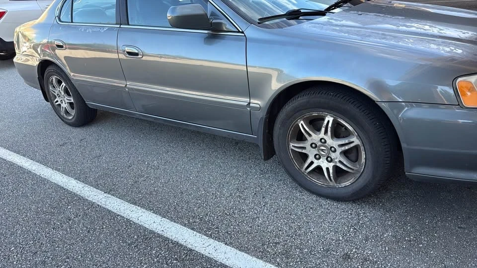 2001 Acura TL 2nd Gen - Image 2 of 4