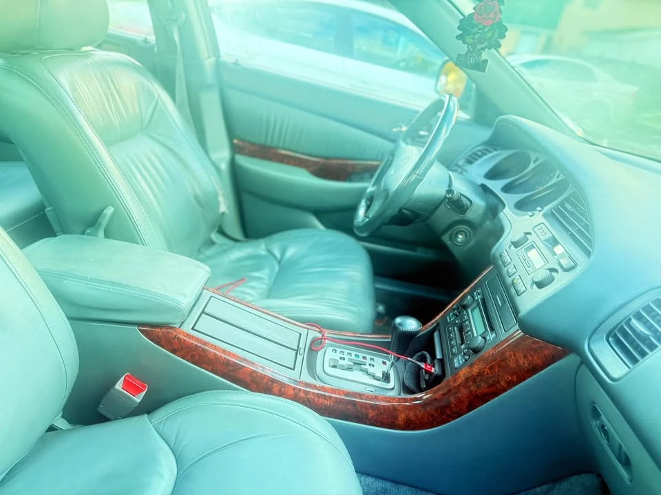 2001 Acura TL 2nd Gen - Image 8 of 10