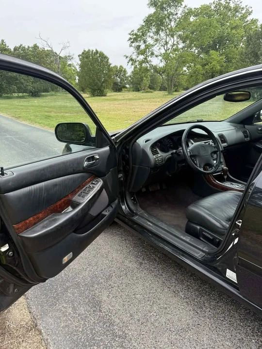 2001 Acura TL 2nd Gen - Image 6 of 9