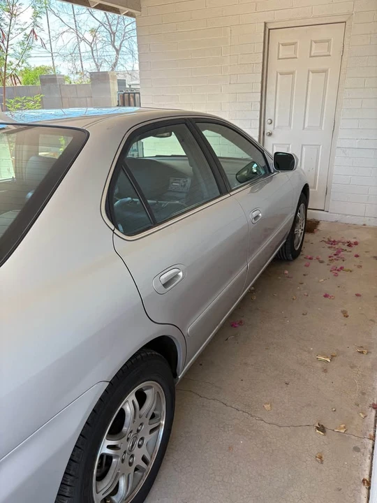 2001 Acura TL 2nd Gen - Image 11 of 13
