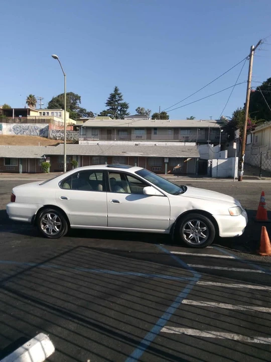 2001 Acura TL 2nd Gen - Image 5 of 10