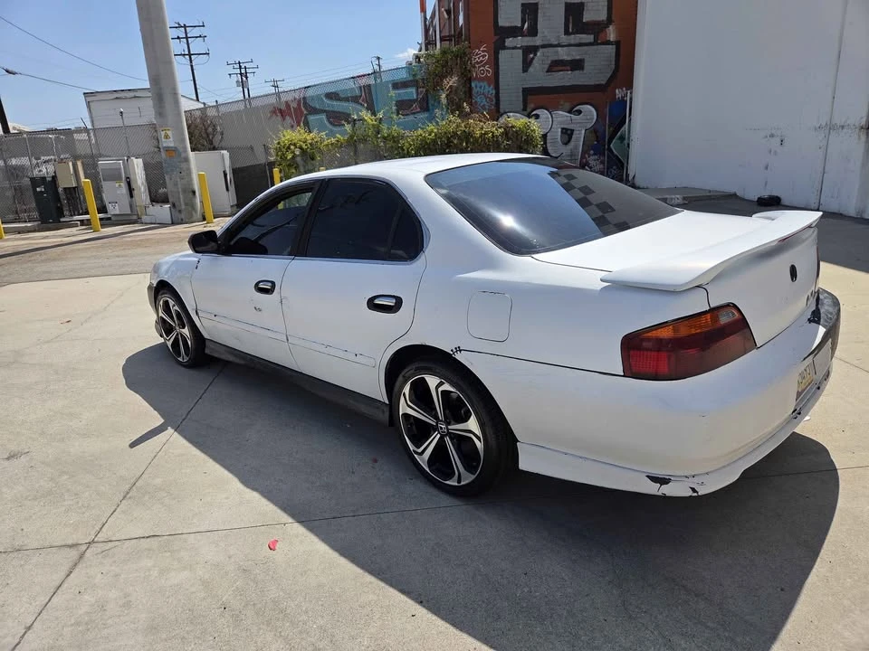 2001 Acura TL 2nd Gen - Image 5 of 10