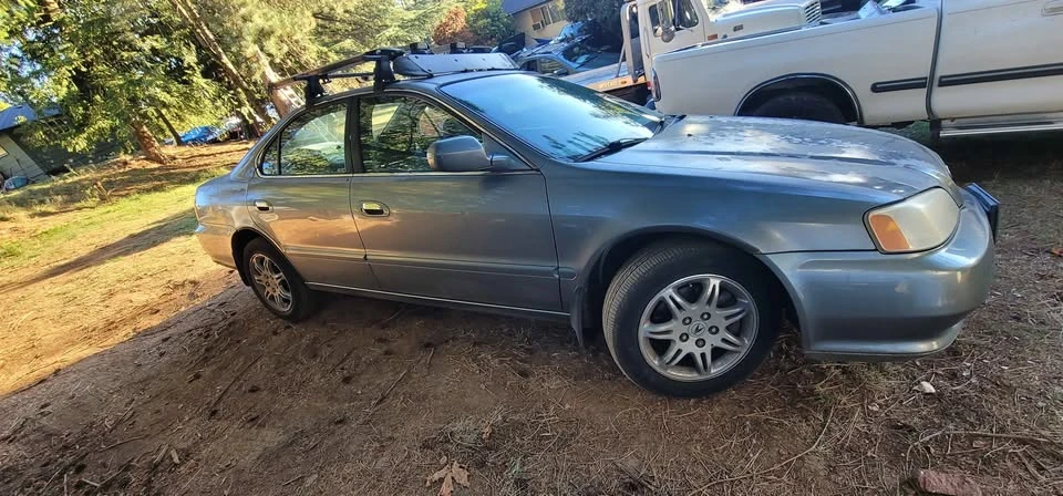 2001 Acura TL 2nd Gen - Image 2 of 4