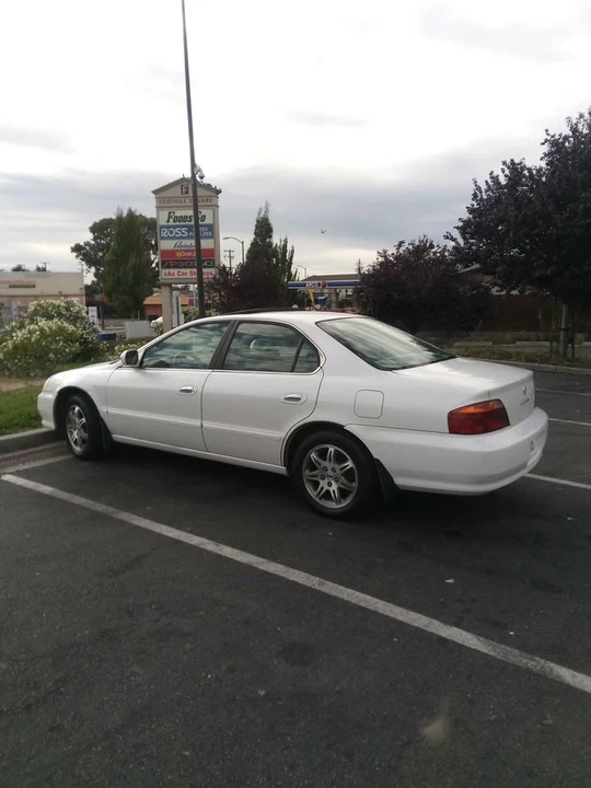 2001 Acura TL 2nd Gen - Image 4 of 10