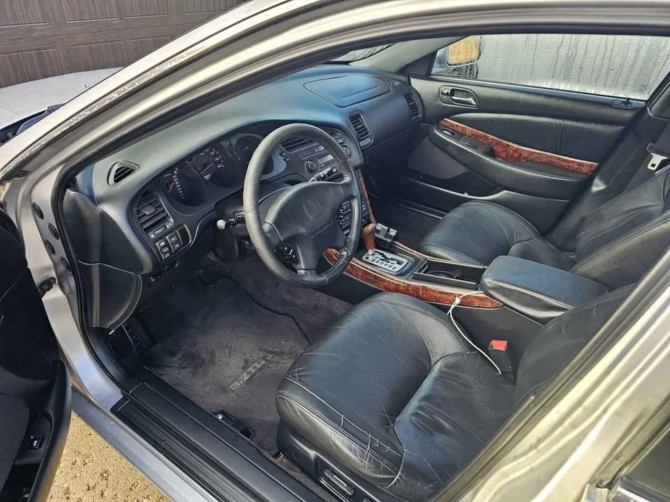 2001 Acura TL 2nd Gen - Image 2 of 3