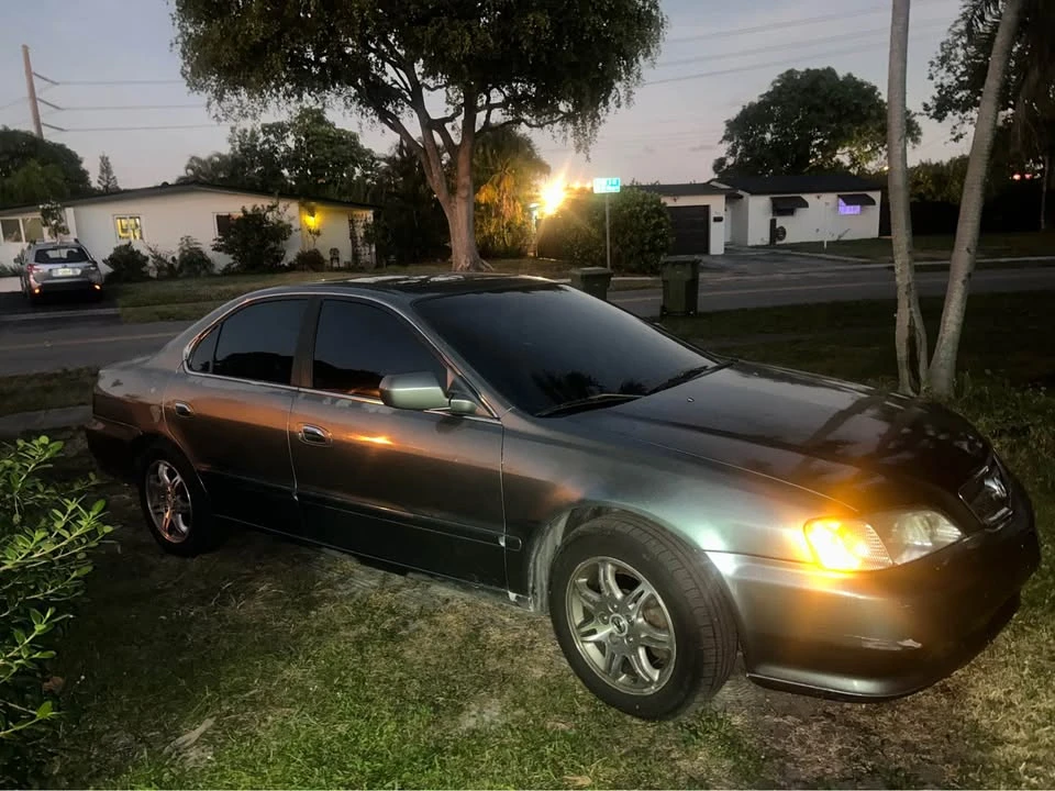 2001 Acura TL 2nd Gen - Image 2 of 10