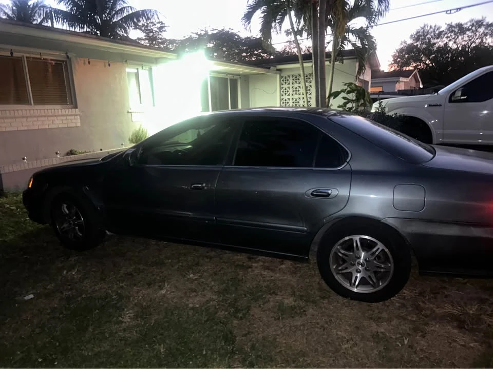 2001 Acura TL 2nd Gen - Image 4 of 10