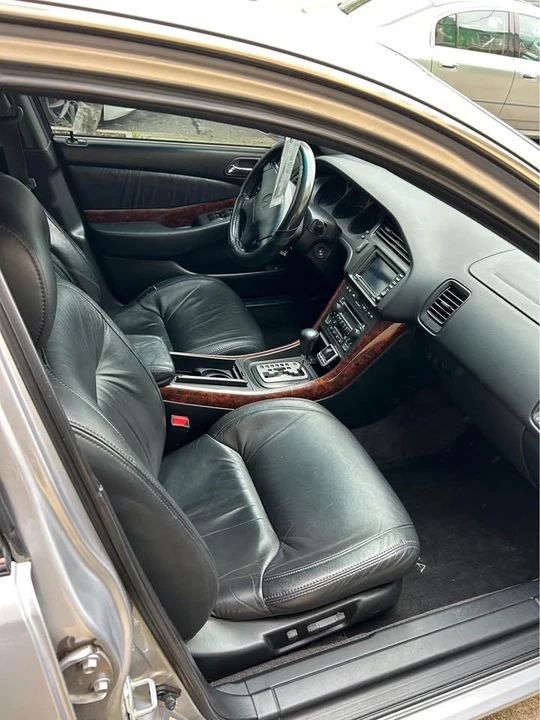 2001 Acura TL 2nd Gen - Image 4 of 9