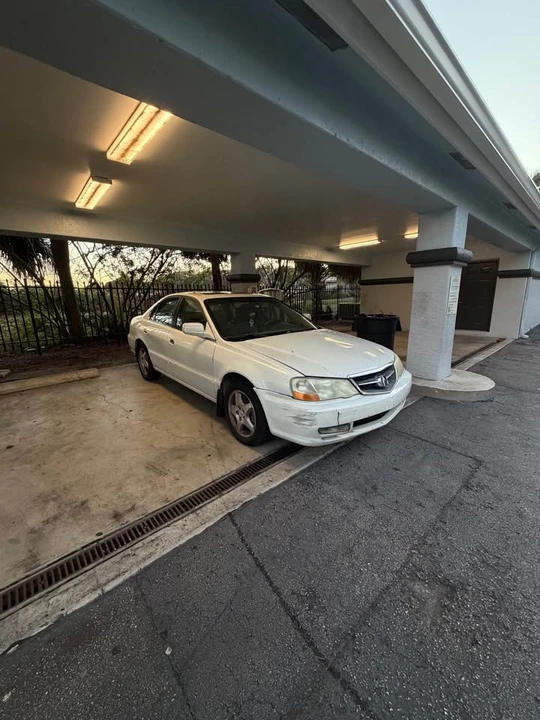 2001 Acura TL 2nd Gen - Image 2 of 7