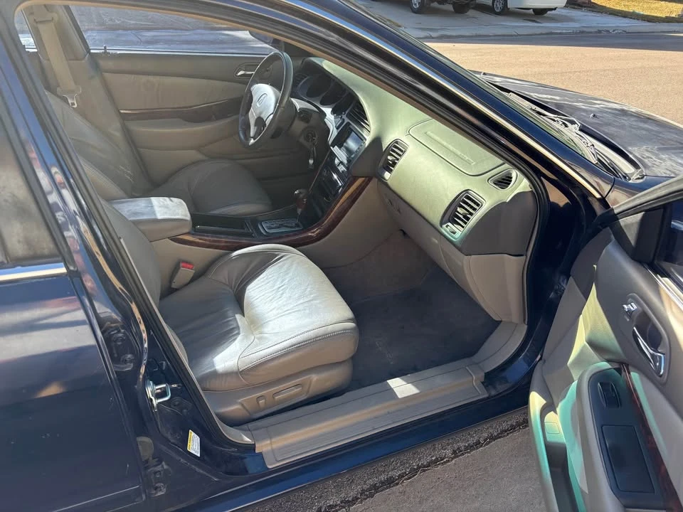2001 Acura TL 2nd Gen - Image 6 of 8