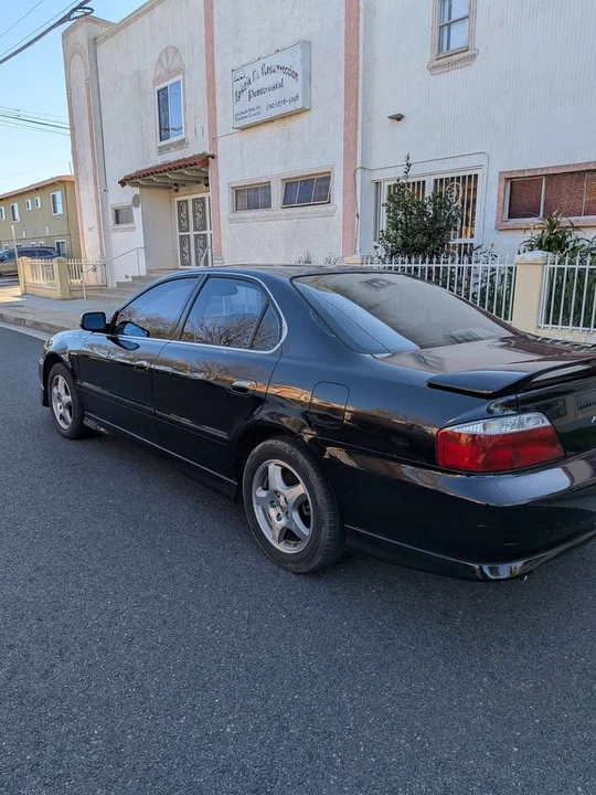 2001 Acura TL 2nd Gen - Image 5 of 9