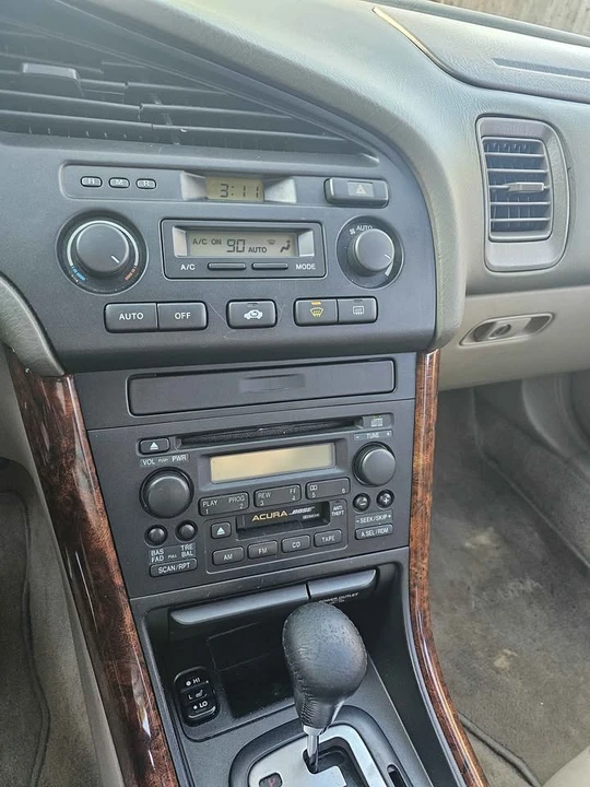 2001 Acura TL 2nd Gen - Image 12 of 15