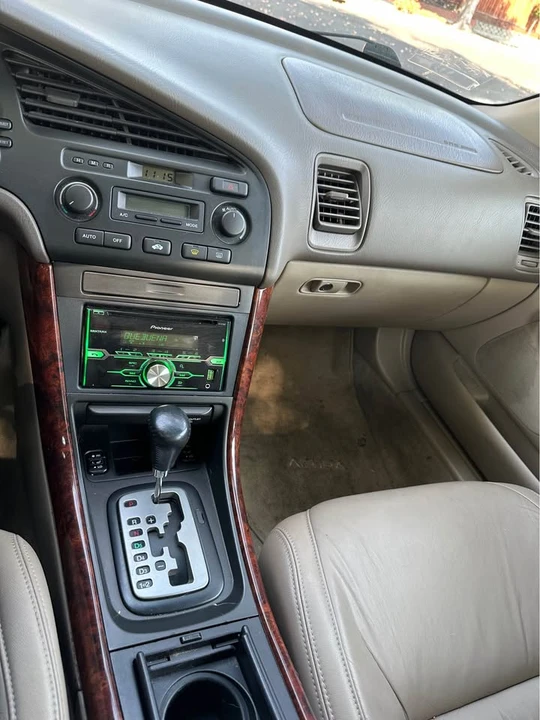 2001 Acura TL 2nd Gen - Image 7 of 10
