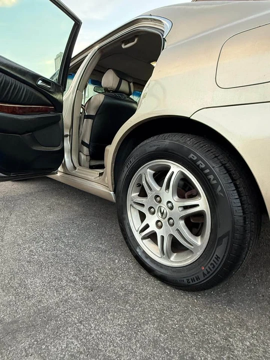 2001 Acura TL 2nd Gen - Image 12 of 12