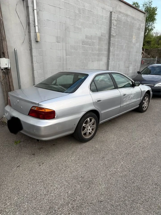 2001 Acura TL 2nd Gen - Image 2 of 5