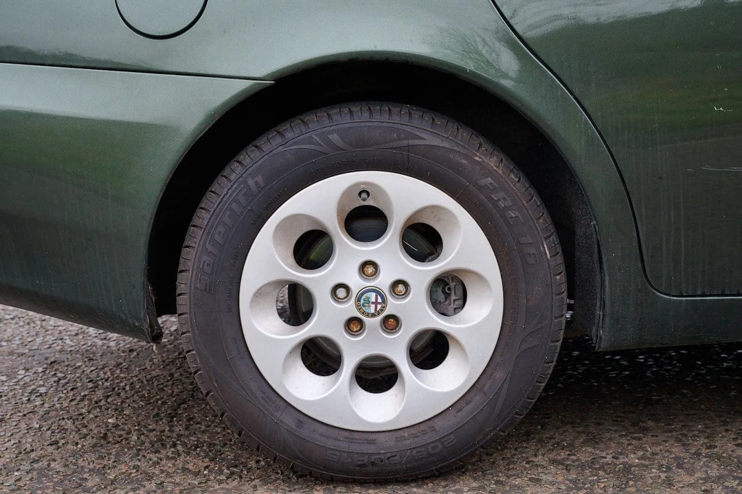 2001 Alfa Romeo 156 - Image 13 of 30