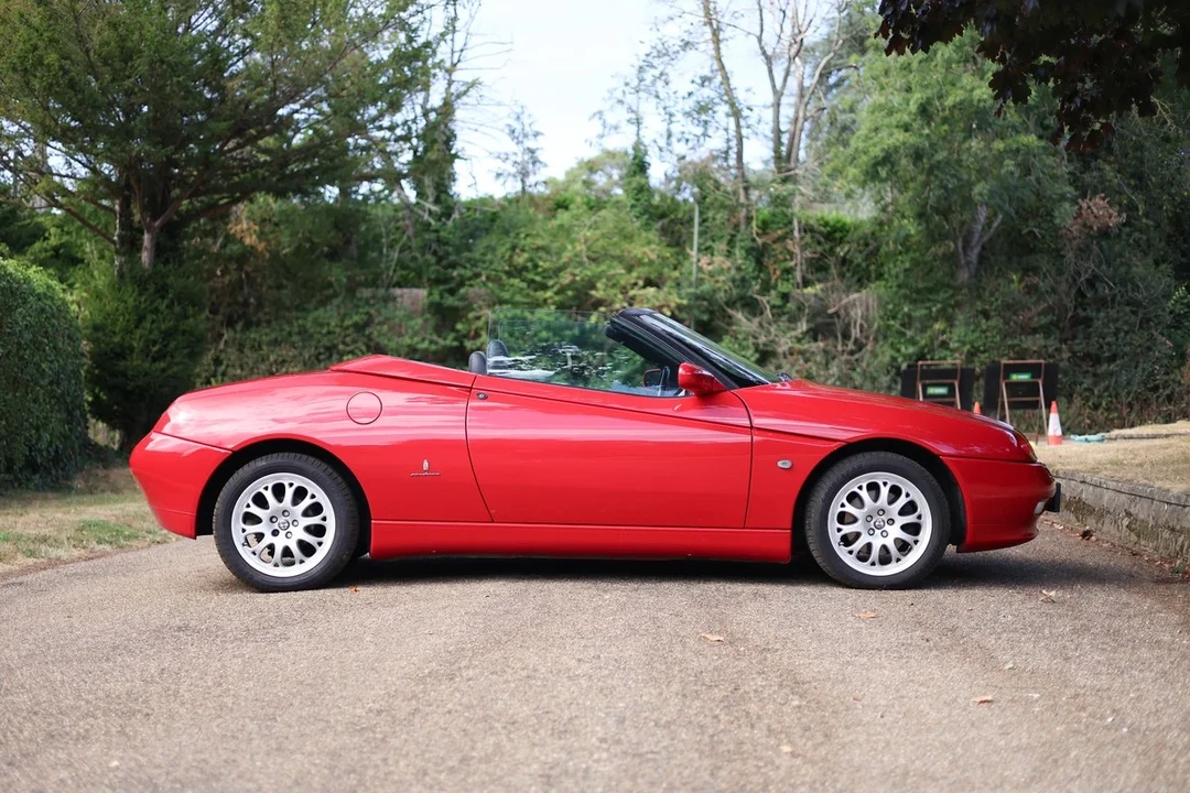 2001 Alfa Romeo 916 GTV & Spider - Image 6 of 30