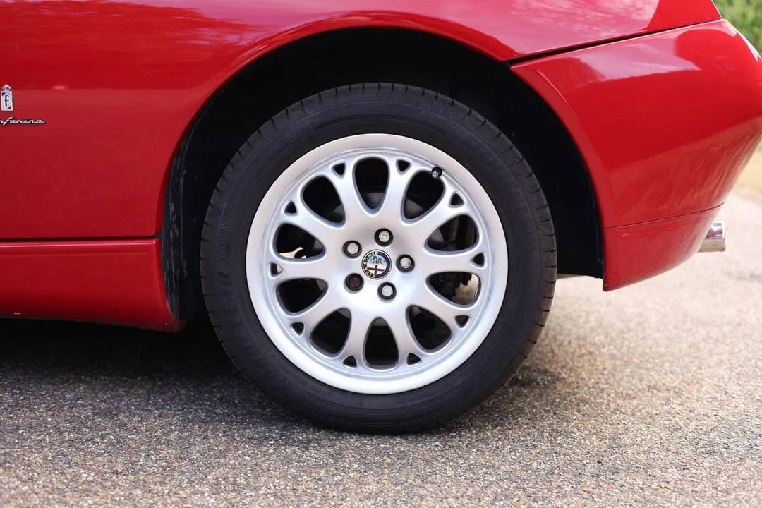 2001 Alfa Romeo 916 GTV & Spider - Image 15 of 30