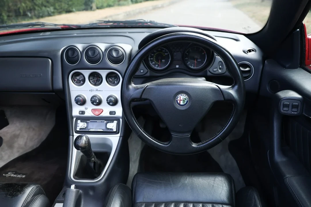 2001 Alfa Romeo 916 GTV & Spider - Image 18 of 30