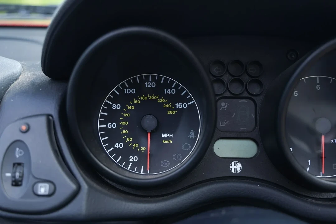 2001 Alfa Romeo 916 GTV & Spider - Image 20 of 30