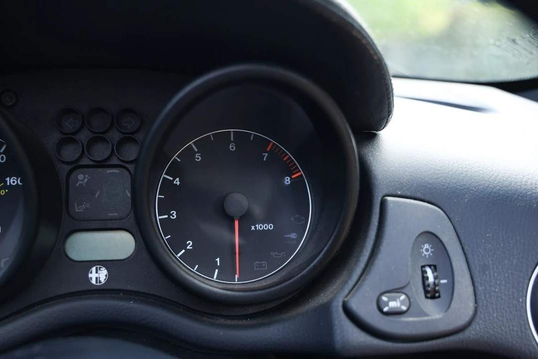 2001 Alfa Romeo 916 GTV & Spider - Image 21 of 30