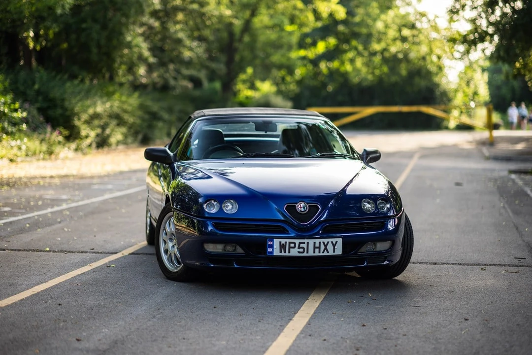 2001 Alfa Romeo 916 GTV & Spider - Image 24 of 30