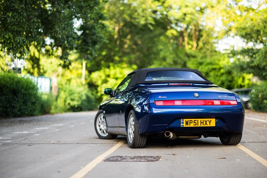 2001 Alfa Romeo 916 GTV & Spider - Image 25 of 30