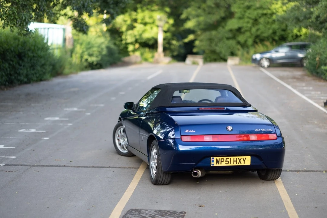 2001 Alfa Romeo 916 GTV & Spider - Image 26 of 30