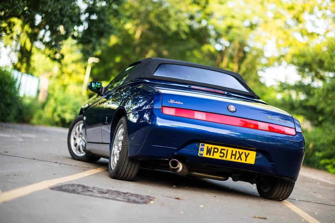 2001 Alfa Romeo 916 GTV & Spider - Image 30 of 30