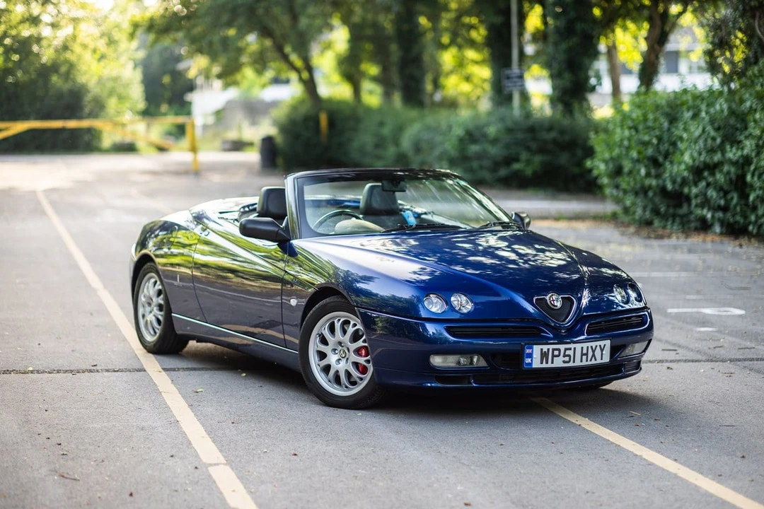 2001 Alfa Romeo 916 GTV & Spider - Image 3 of 30