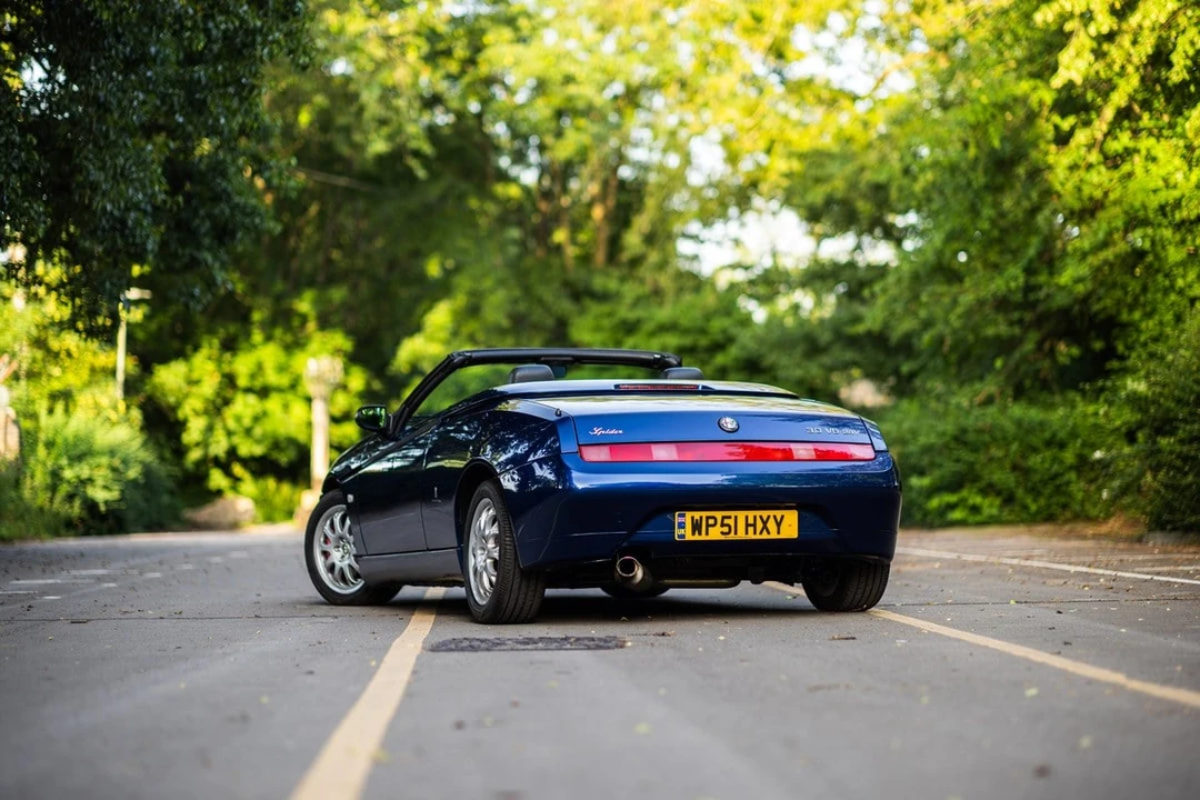 2001 Alfa Romeo 916 GTV & Spider - Image 5 of 30