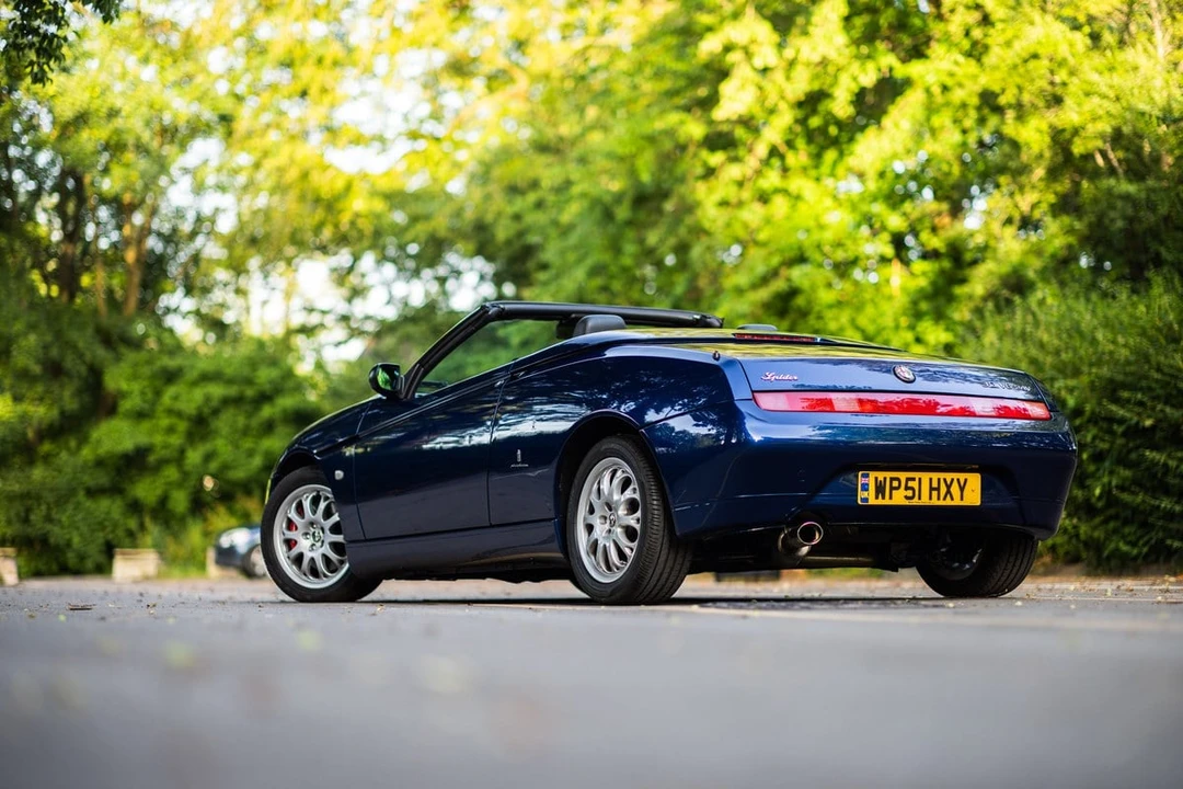 2001 Alfa Romeo 916 GTV & Spider - Image 7 of 30
