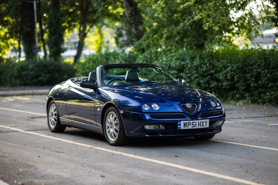 2001 Alfa Romeo 916 GTV & Spider - Image 11 of 30
