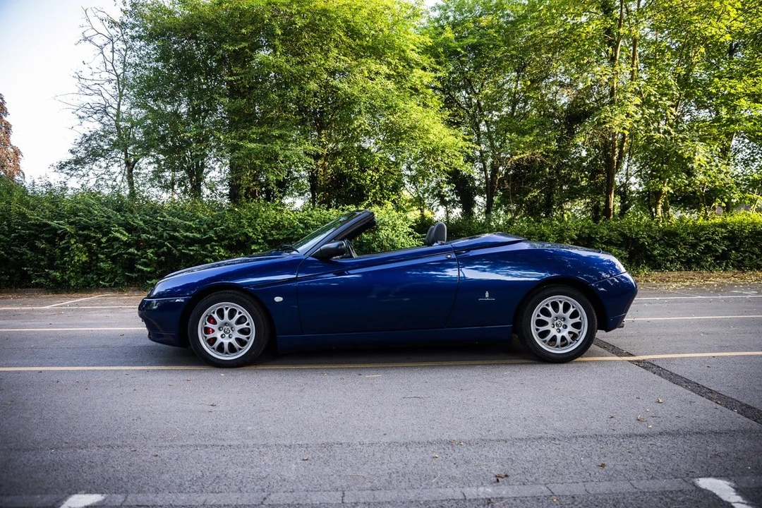 2001 Alfa Romeo 916 GTV & Spider - Image 13 of 30