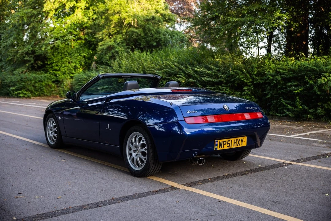 2001 Alfa Romeo 916 GTV & Spider - Image 14 of 30