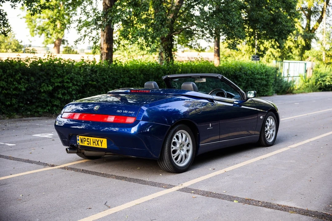 2001 Alfa Romeo 916 GTV & Spider - Image 17 of 30