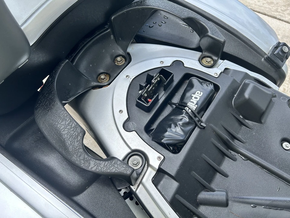 2001 Aprilia - Image 22 of 31