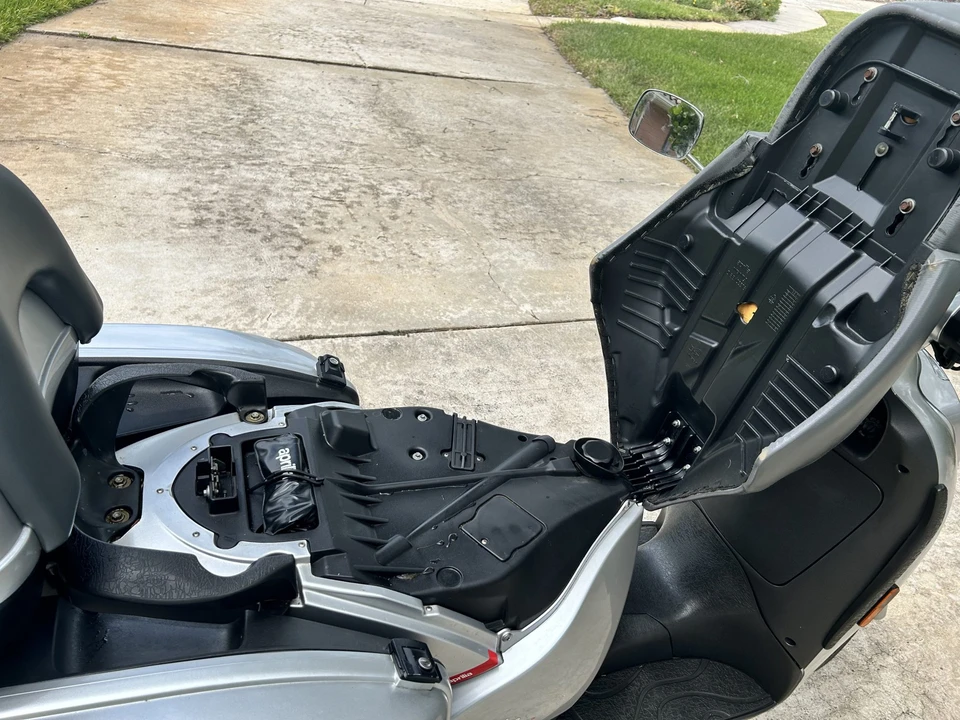 2001 Aprilia - Image 19 of 31