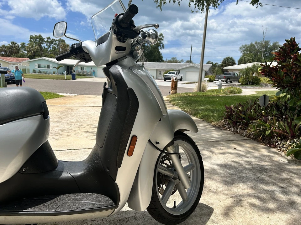 2001 Aprilia - Image 14 of 31