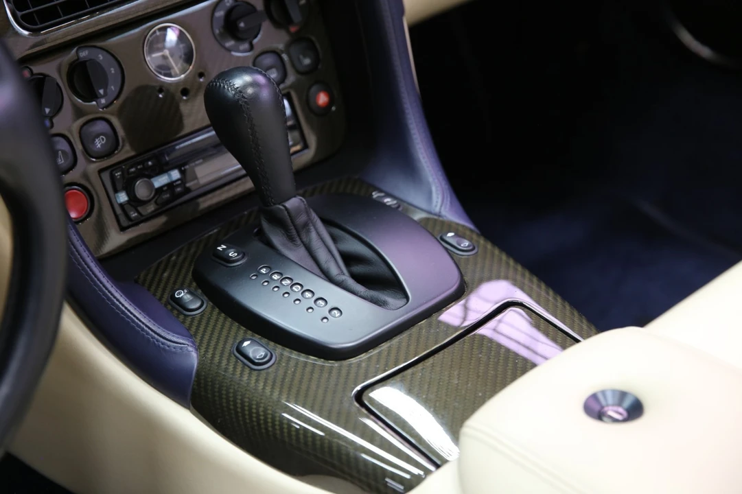 2001 Aston Martin DB7 Vantage - Image 16 of 31