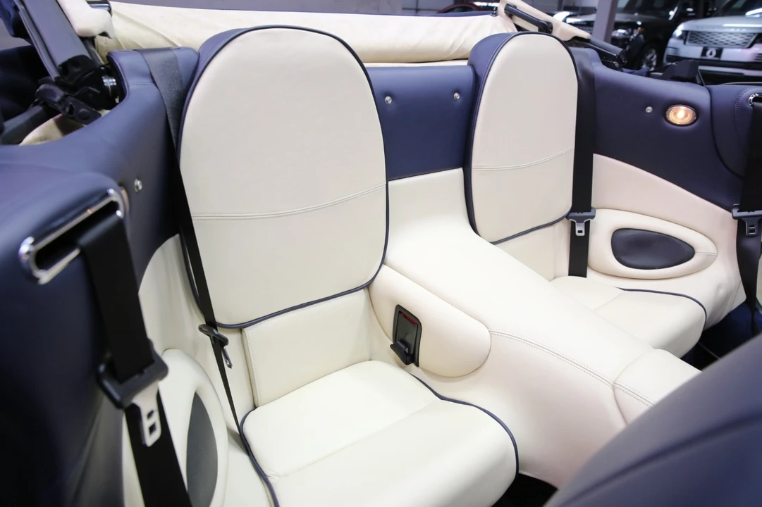 2001 Aston Martin DB7 Vantage - Image 12 of 31